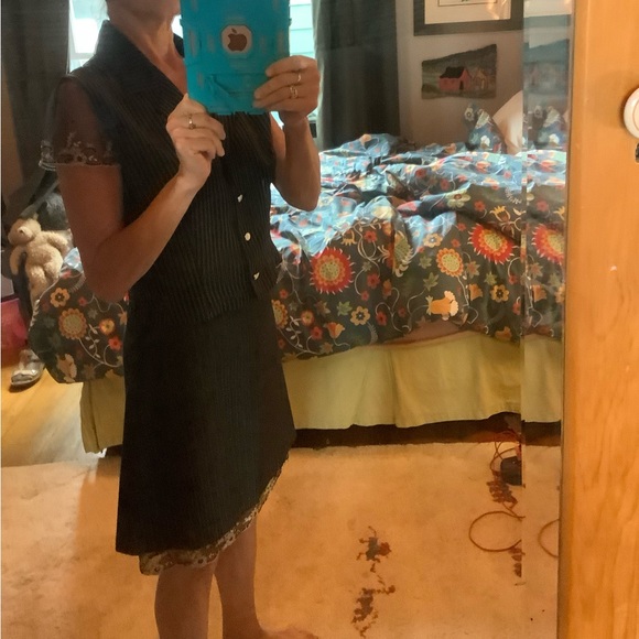 Skirt and blouse set - Picture 2 of 5